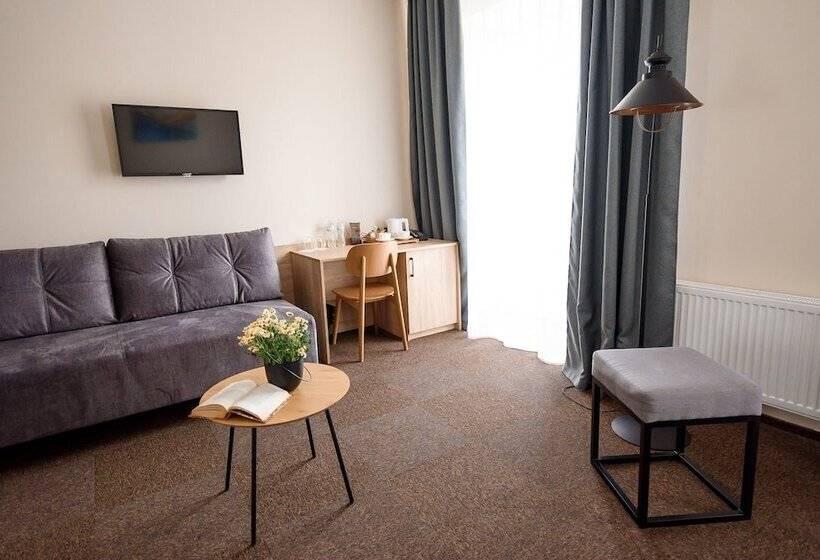 اتاق خانوادگی, Nota Bene Loft