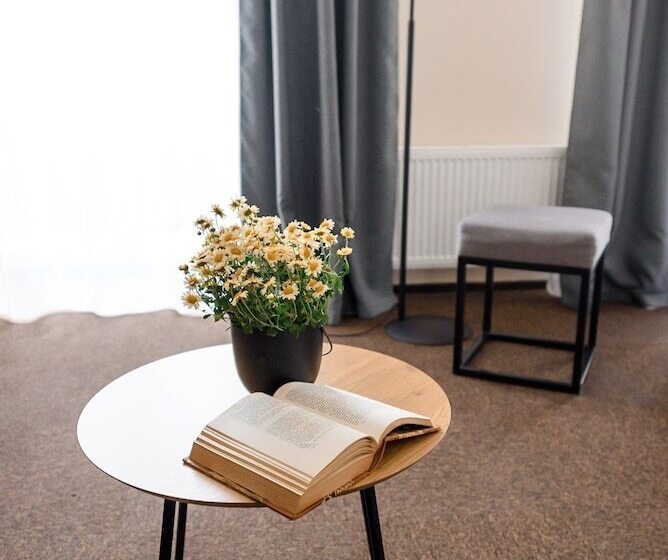 اتاق خانوادگی, Nota Bene Loft