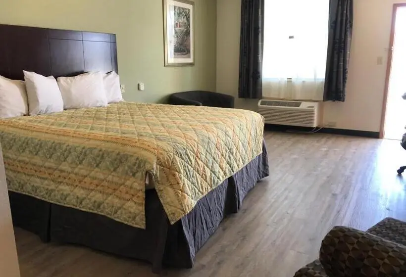 キングサイズベッドのスタンダードルーム, Big Lake Inn And Suites