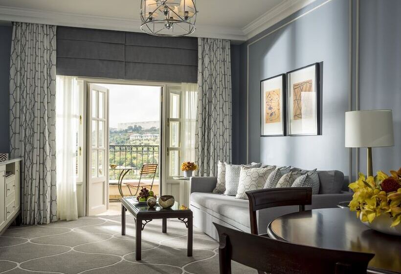 可观景的套房, Four Seasons Hotel The Westcliff