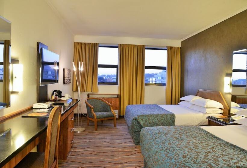 Номер Стандарт, The Centurion