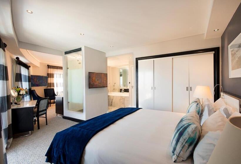 带大床的套房, The Commodore