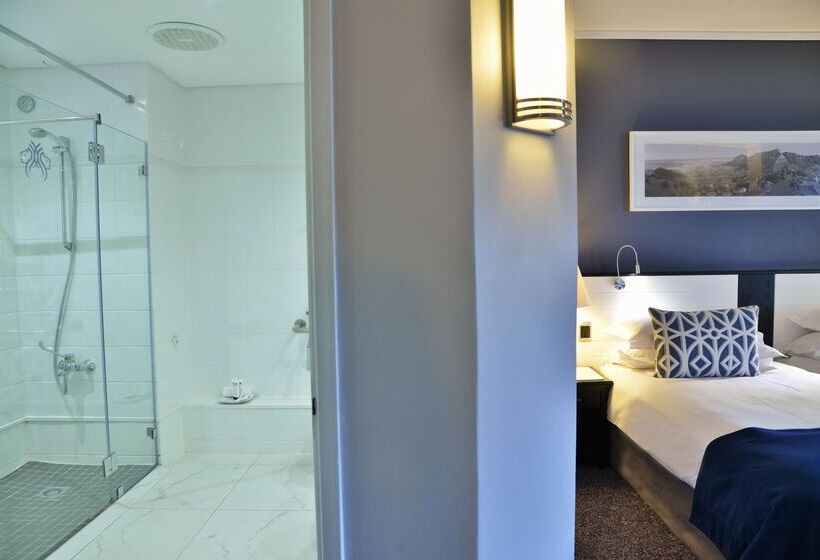 适合残疾人使用的标准间, The Commodore