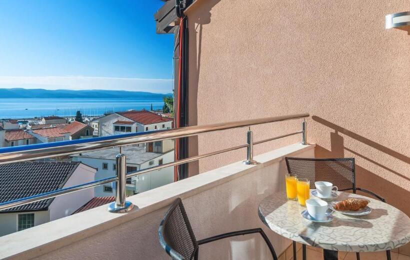 آپارتمان 1 خوابه با چشمانداز دریا, Apartments Vila Adrijana & Fitness Studio Wolf Bv