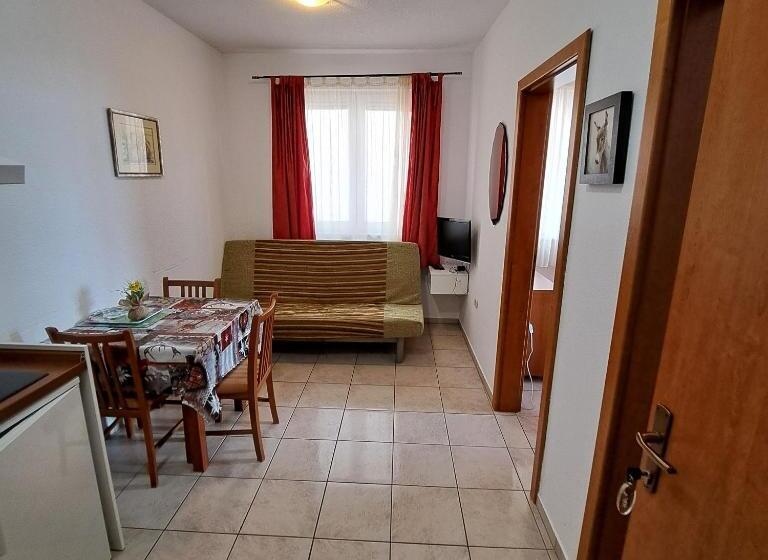 آپارتمان 1 خوابه با چشمانداز دریا, Apartments Vila Adrijana & Fitness Studio Wolf Bv