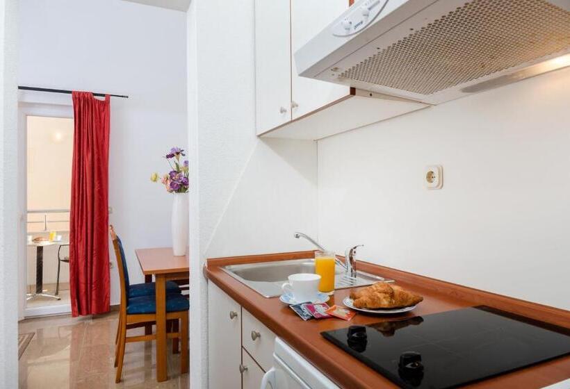 آپارتمان 1 خوابه با بالکن, Apartments Vila Adrijana & Fitness Studio Wolf Bv