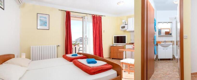 استودیوی استاندارد, Apartments Vila Adrijana & Fitness Studio Wolf Bv