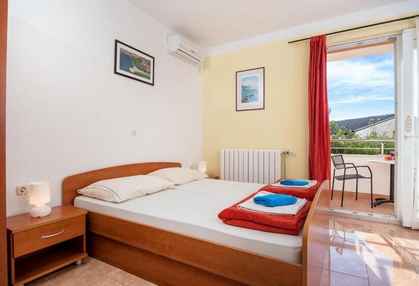 استودیوی استاندارد, Apartments Vila Adrijana & Fitness Studio Wolf Bv