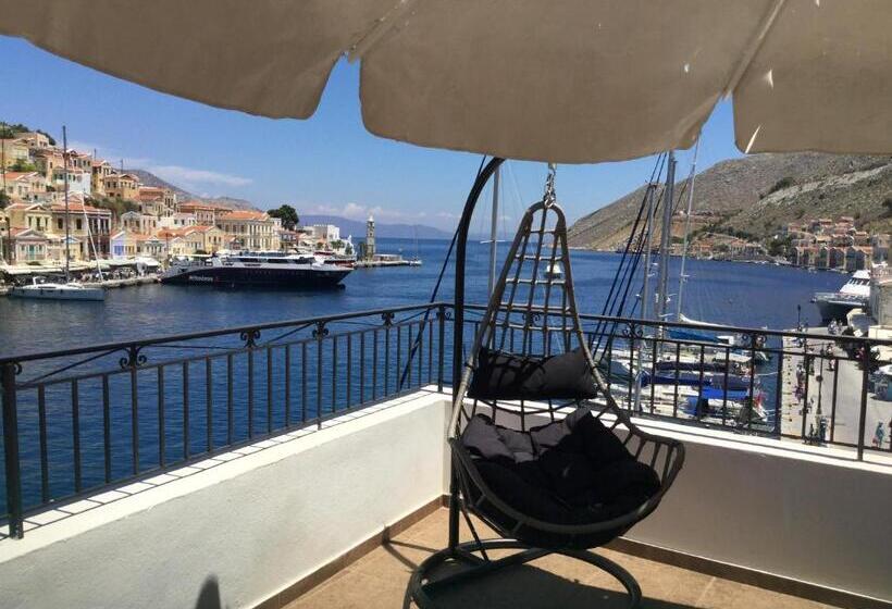 סטודיו סופריור עם נוף לים, Captain's Suites