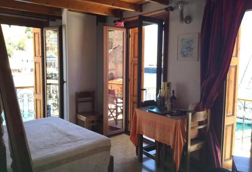 Appartement Familial, Captain's Suites