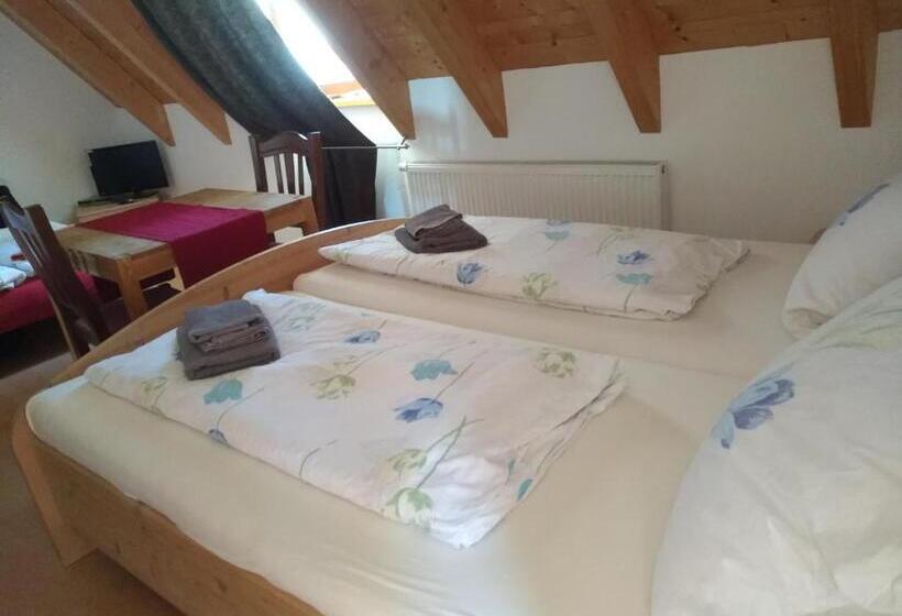 Четырехместный Номер Стандарт, Gasthaus Dollinger