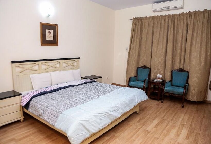 اتاق استاندارد سه نفره, Swiss Cottage