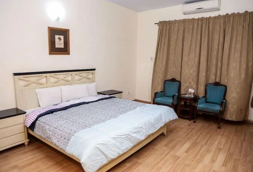 اتاق استاندارد سه نفره, Swiss Cottage