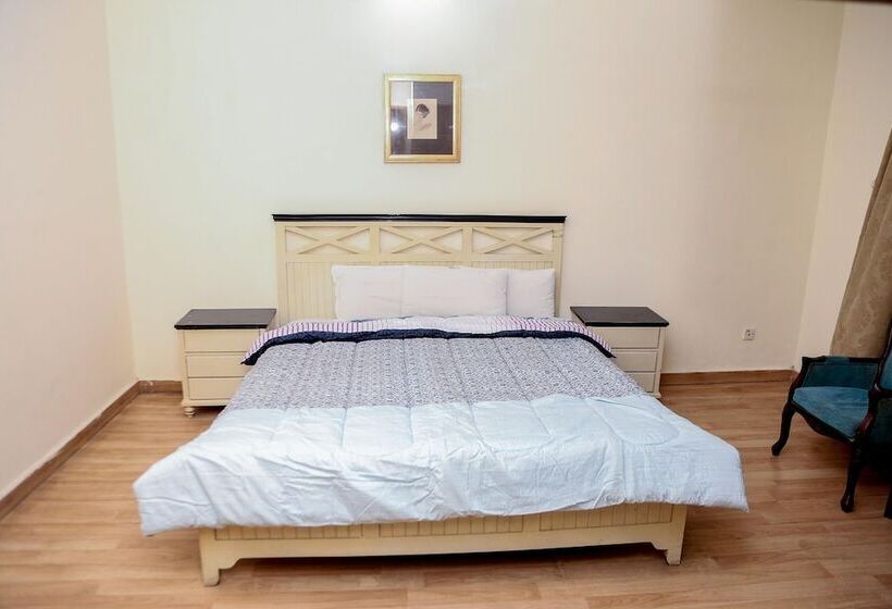 اتاق استاندارد سه نفره, Swiss Cottage