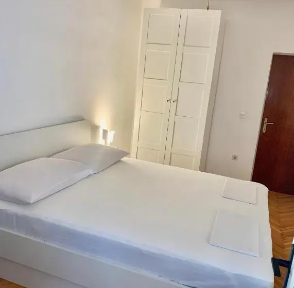 バルコニー付きスタンダードルーム, Villa Sanja