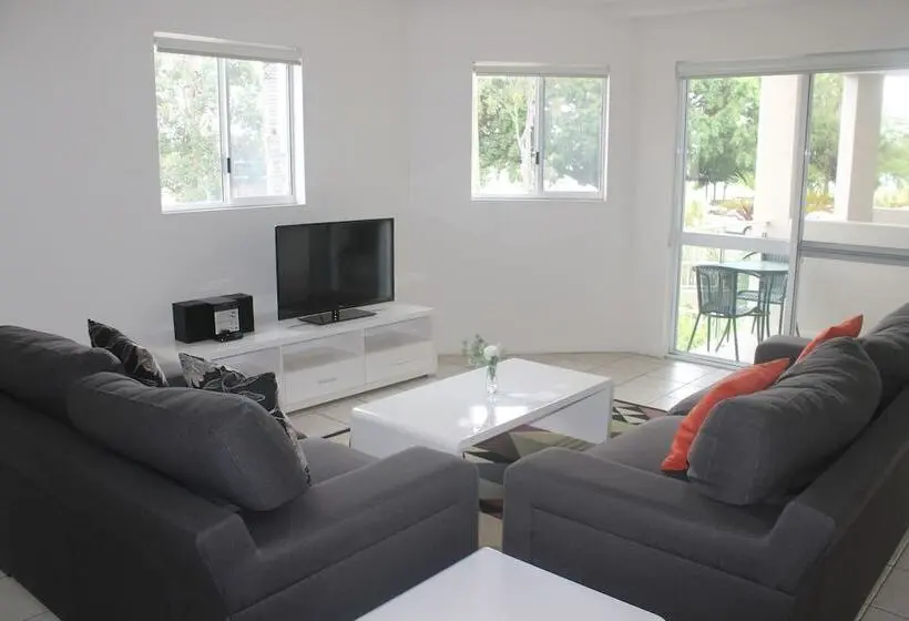 1 Bedroom Apartment River View, Regatta Noosa