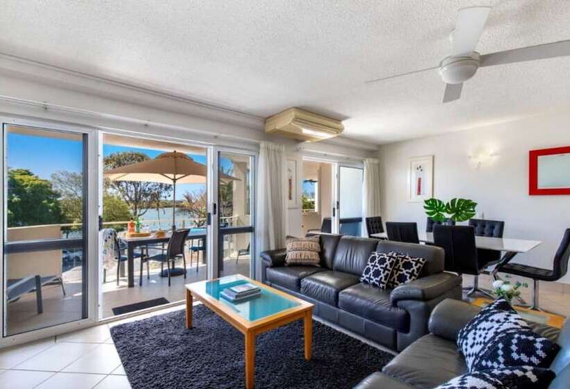 2 Bedrooms Apartment River View, Regatta Noosa