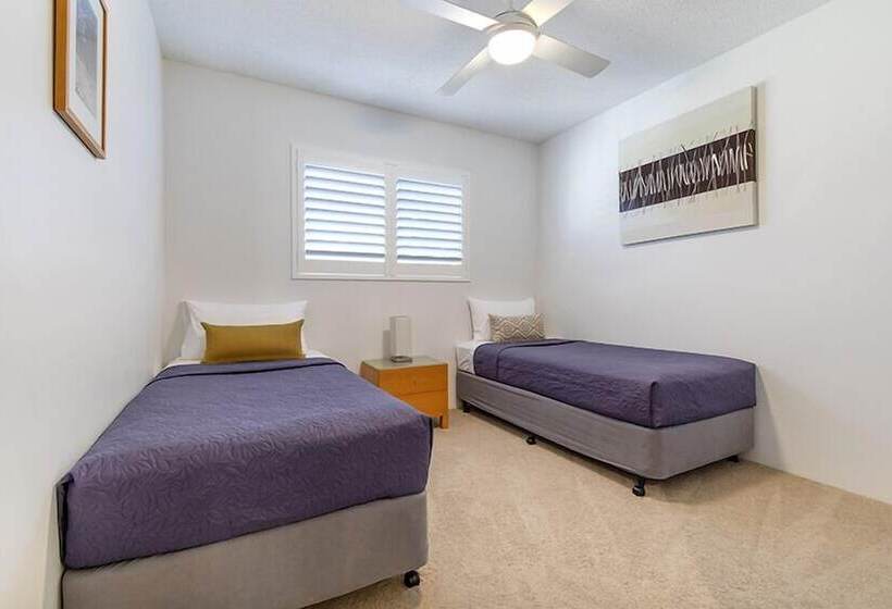 2 Bedrooms Apartment River View, Regatta Noosa