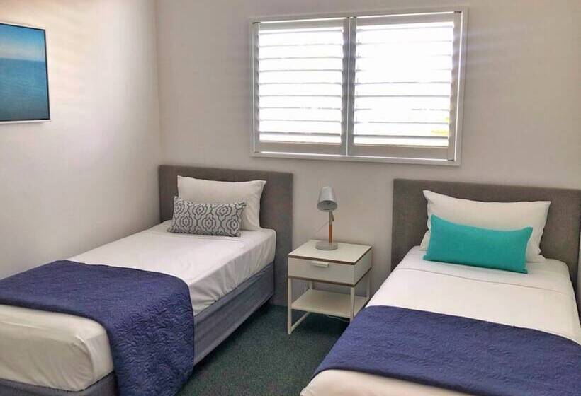 2 Bedrooms Apartment River View, Regatta Noosa