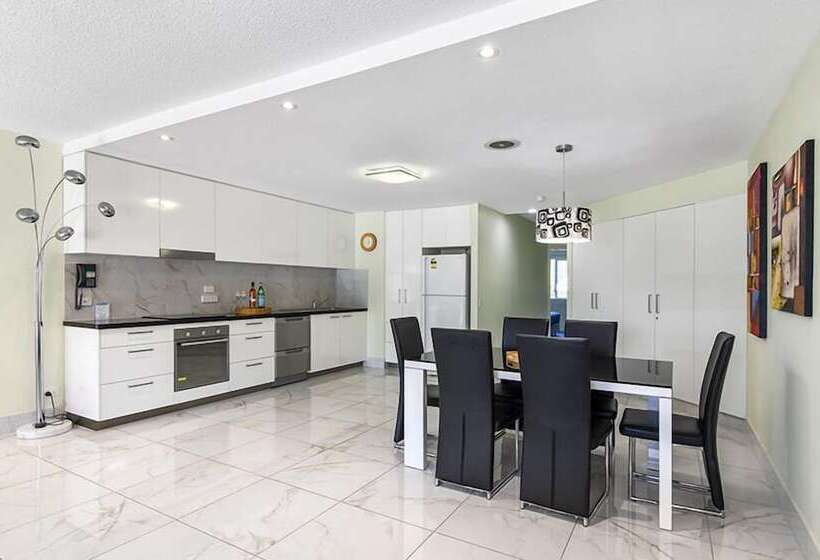 2 Bedrooms Apartment River View, Regatta Noosa