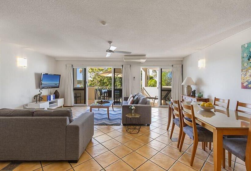 2 Bedrooms Apartment River View, Regatta Noosa