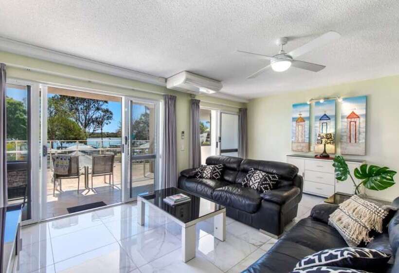 2 Bedrooms Apartment River View, Regatta Noosa