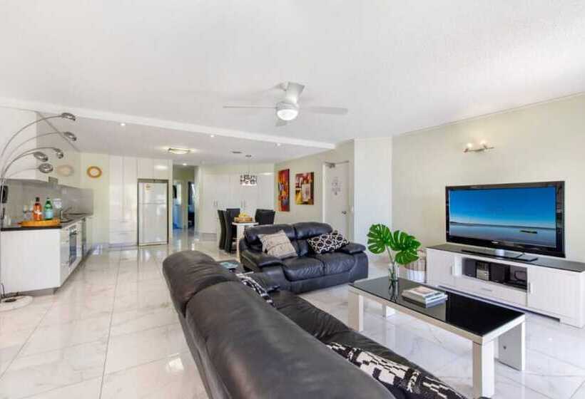 2 Bedrooms Apartment River View, Regatta Noosa