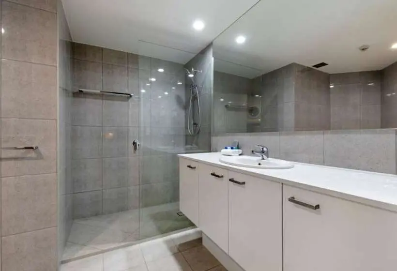 2 Bedrooms Apartment River View, Regatta Noosa