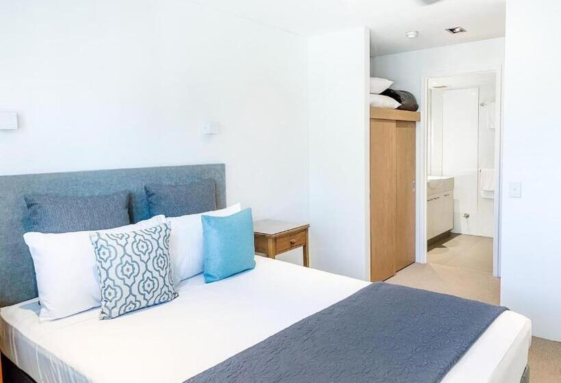 1 Bedroom Apartment River View, Regatta Noosa