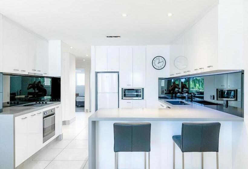 1 Bedroom Apartment River View, Regatta Noosa