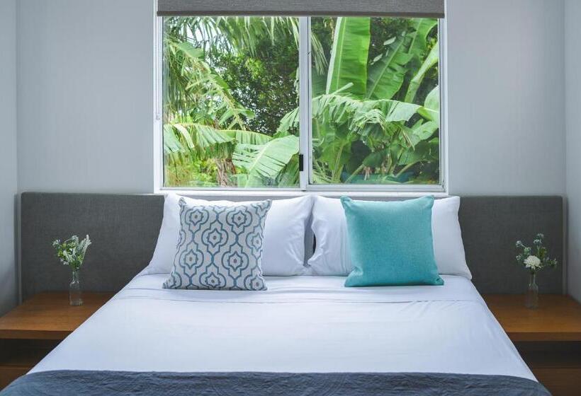 2 Bedrooms Apartment River View, Regatta Noosa