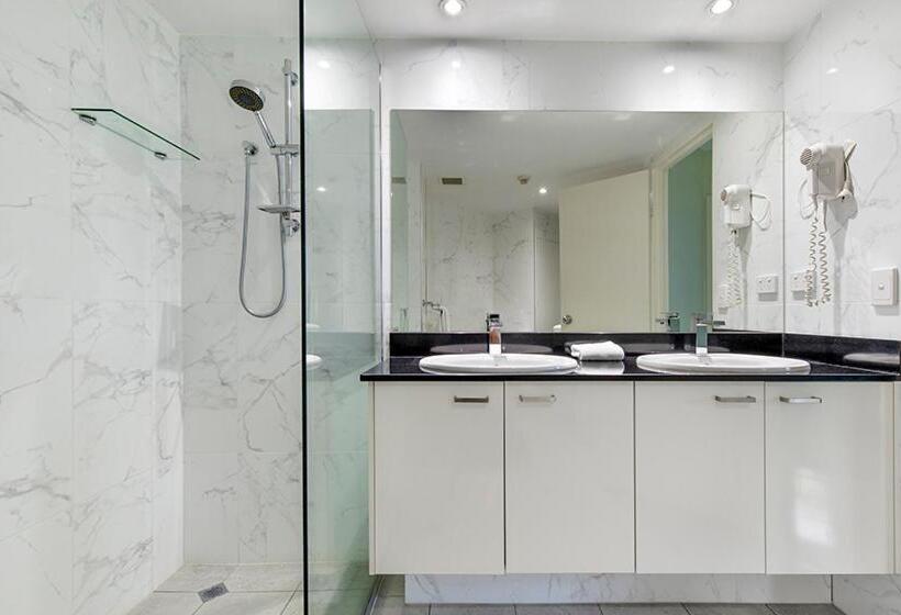 2 Bedrooms Apartment River View, Regatta Noosa