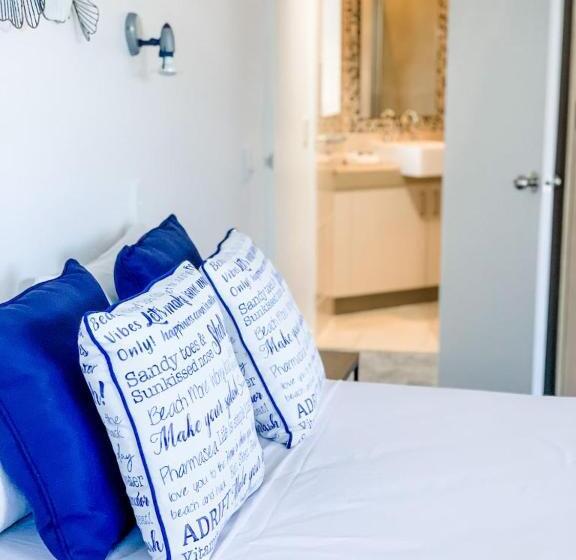 家庭公寓, Regatta Noosa