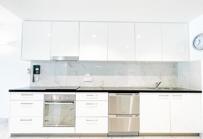1 Bedroom Apartment River View, Regatta Noosa