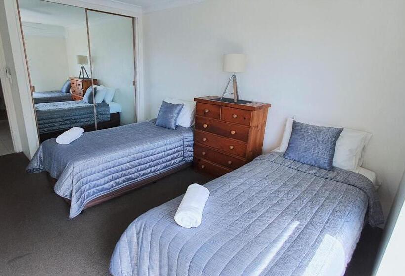 شقة غرفتين مطلة على البحر, Surfers Chalet