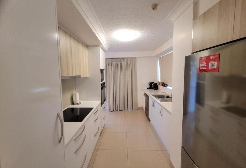 شقة غرفة واحدة, Surfers Chalet