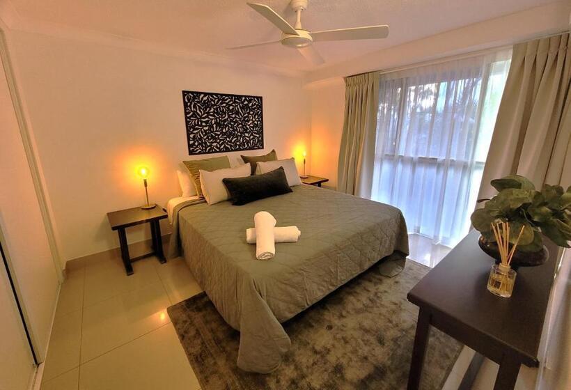 شقة غرفة واحدة, Surfers Chalet