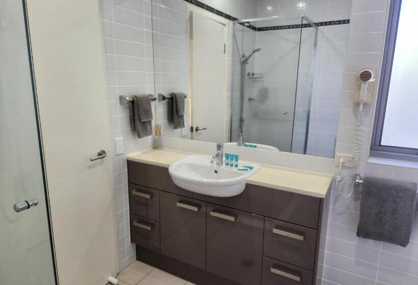 سوییت سوپریور, The Dunes Cotton Tree