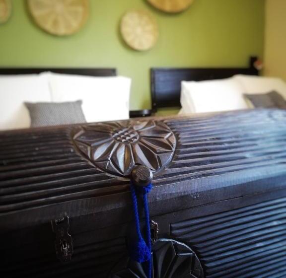 اتاق استاندارد یک نفره, 7 Orejas