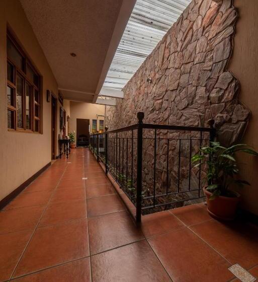 اتاق استاندارد سه نفره, 7 Orejas