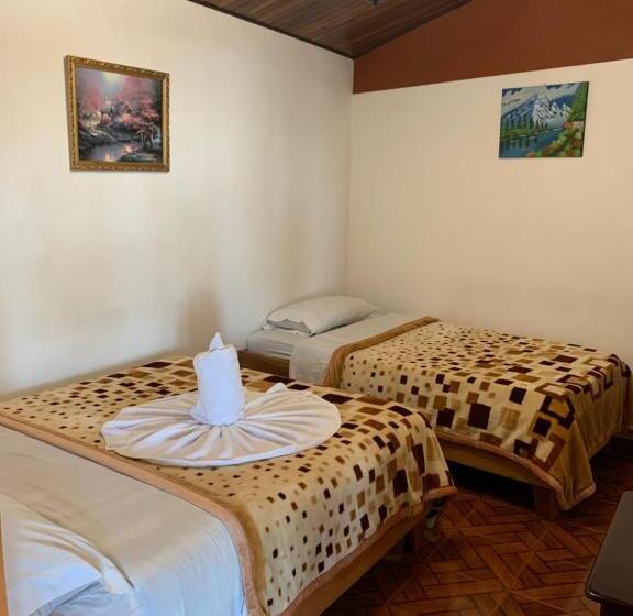 اتاق استاندارد با سرویس بهداشتی مشترک, Cabinas Vista Al Golffo