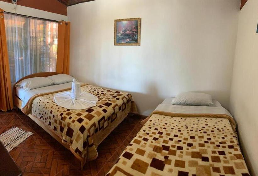 バス共有のスタンダードルーム, Cabinas Vista Al Golffo