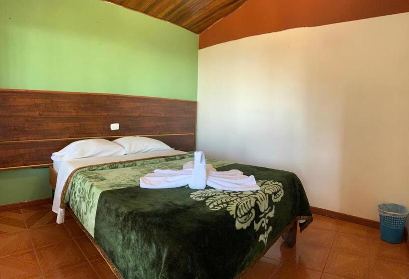 バス共有のスタンダードルーム, Cabinas Vista Al Golffo