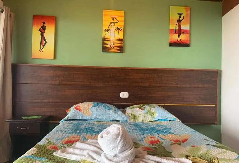 اتاق استاندارد با سرویس بهداشتی مشترک, Cabinas Vista Al Golffo
