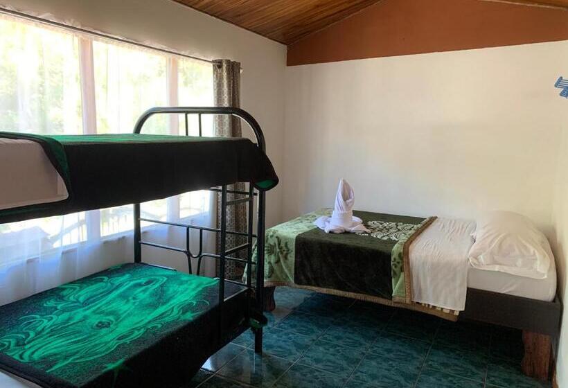 バス共有のスタンダードルーム, Cabinas Vista Al Golffo