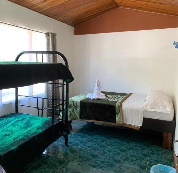 バス共有のスタンダードルーム, Cabinas Vista Al Golffo