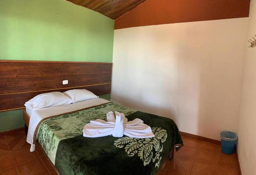 バス共有のスタンダードルーム, Cabinas Vista Al Golffo