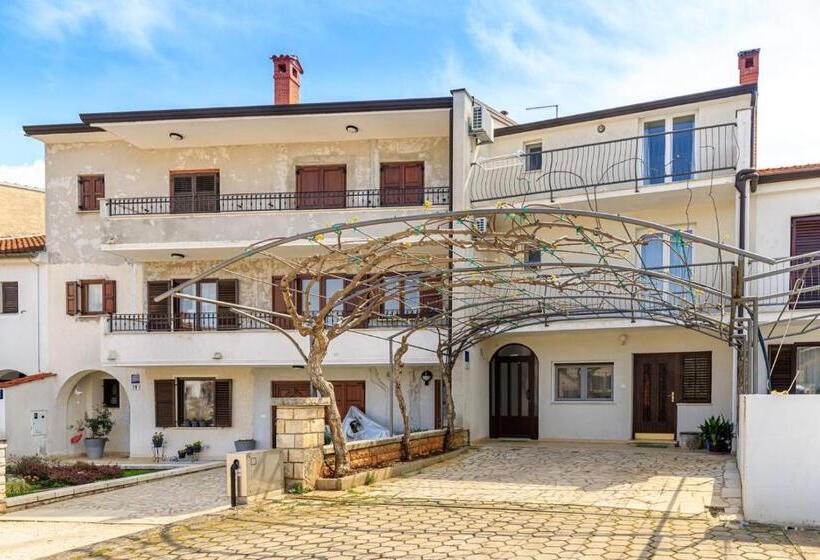 带1个卧室的公寓, Apartments Orbanić