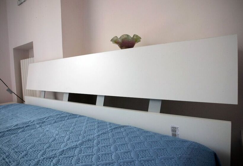 اتاق استاندارد, Clorinda S Rooms