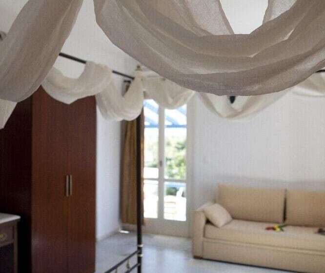 חדר סטודיו סטנדרד, Anna Studios